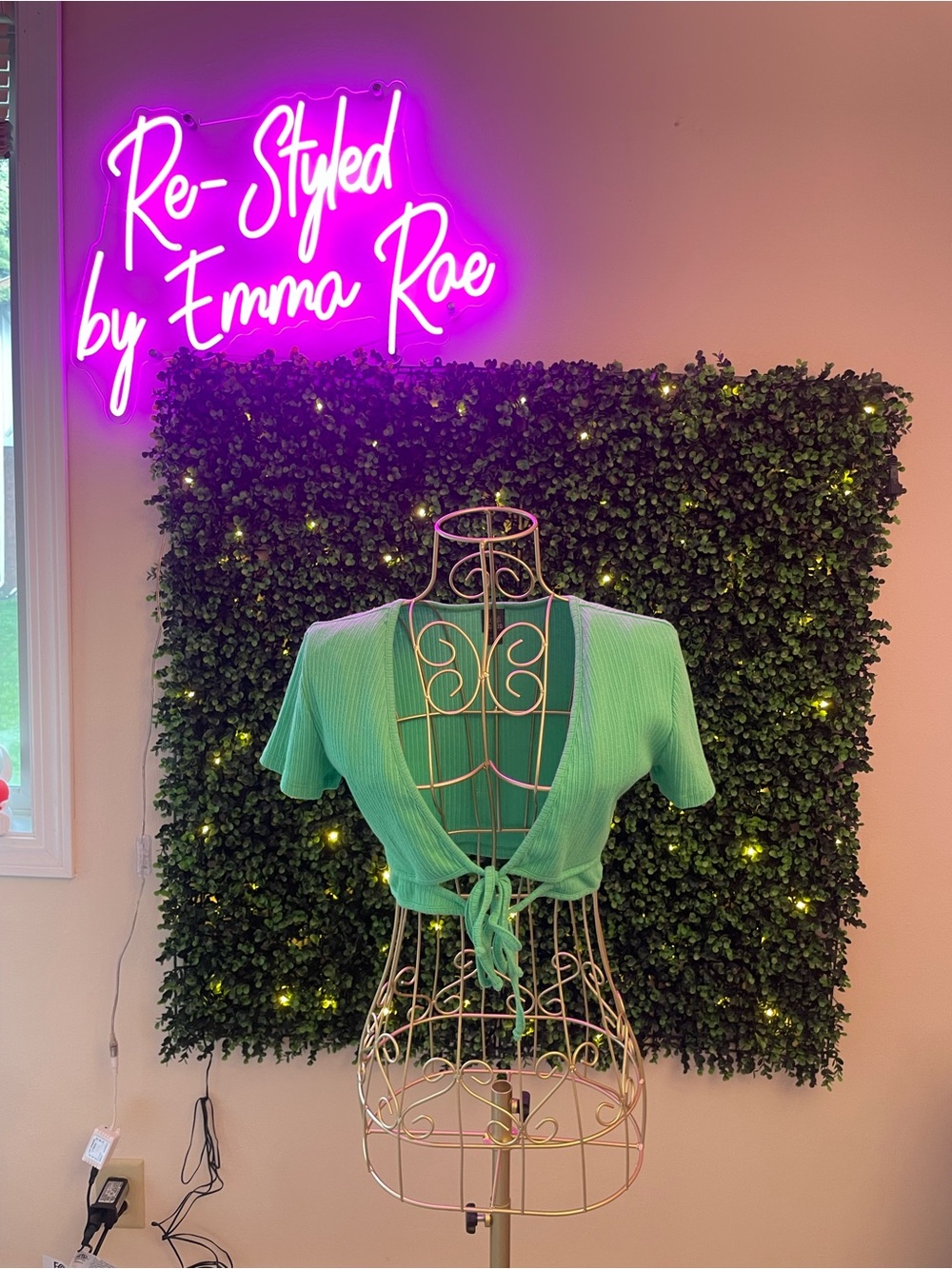 🪶Wild Fable Green Tie-Front Ribbed Crop Top